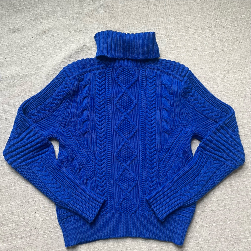 100% Extra Fine Merino Wool Turtleneck Cable Knit Sweater In Cobalt Blue